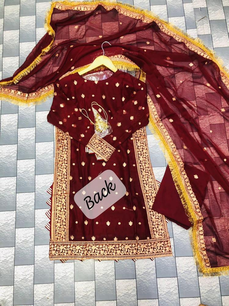 3Pcs Women's Stitched Crinkle Chiffon Embroidered Suit
